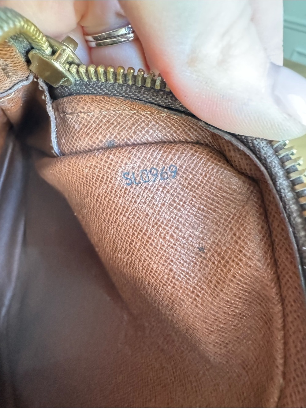 âś…AUTHENTICâś…LOUIS VUITTON DANUBE BAG - Picture 10 of 11